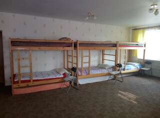 Хостелы Хостел на Залесской Харьков Односпальная кровать в общем номере с 10 кроватями-2