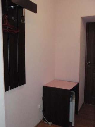 Хостелы Хостел на Залесской Харьков Семейный полулюкс-11